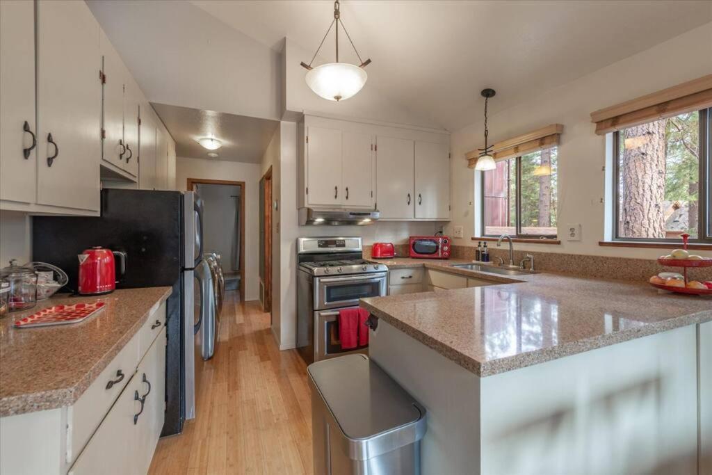 Cozy Pet-Friendly Cabin W Fenced-In Yard Close To Slopes Beach Town Carnelian Bay Exterior photo