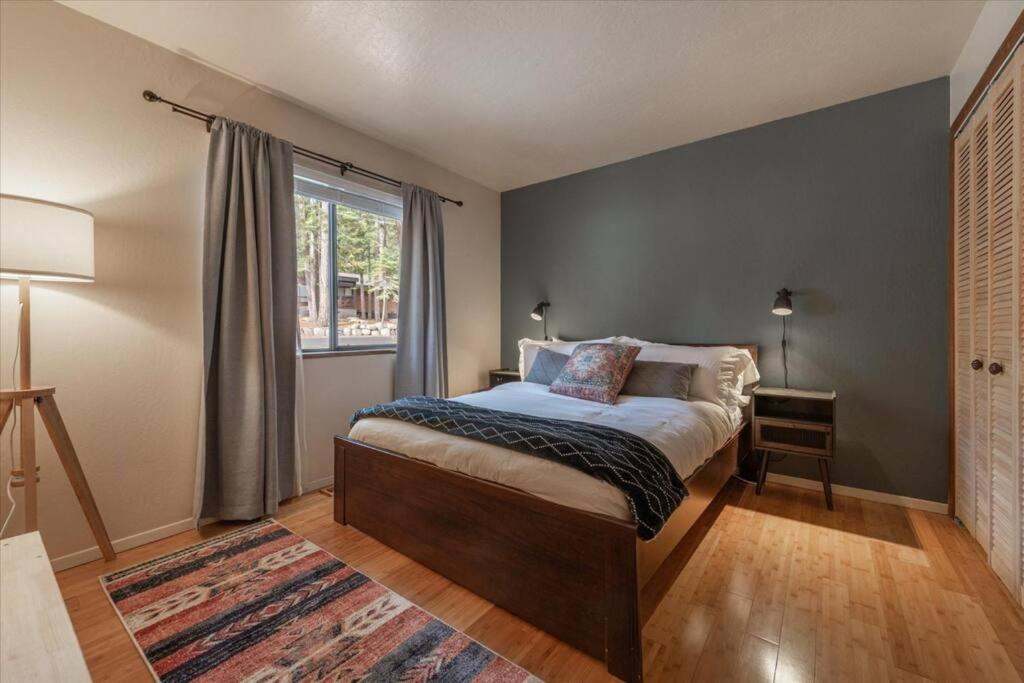 Cozy Pet-Friendly Cabin W Fenced-In Yard Close To Slopes Beach Town Carnelian Bay Exterior photo