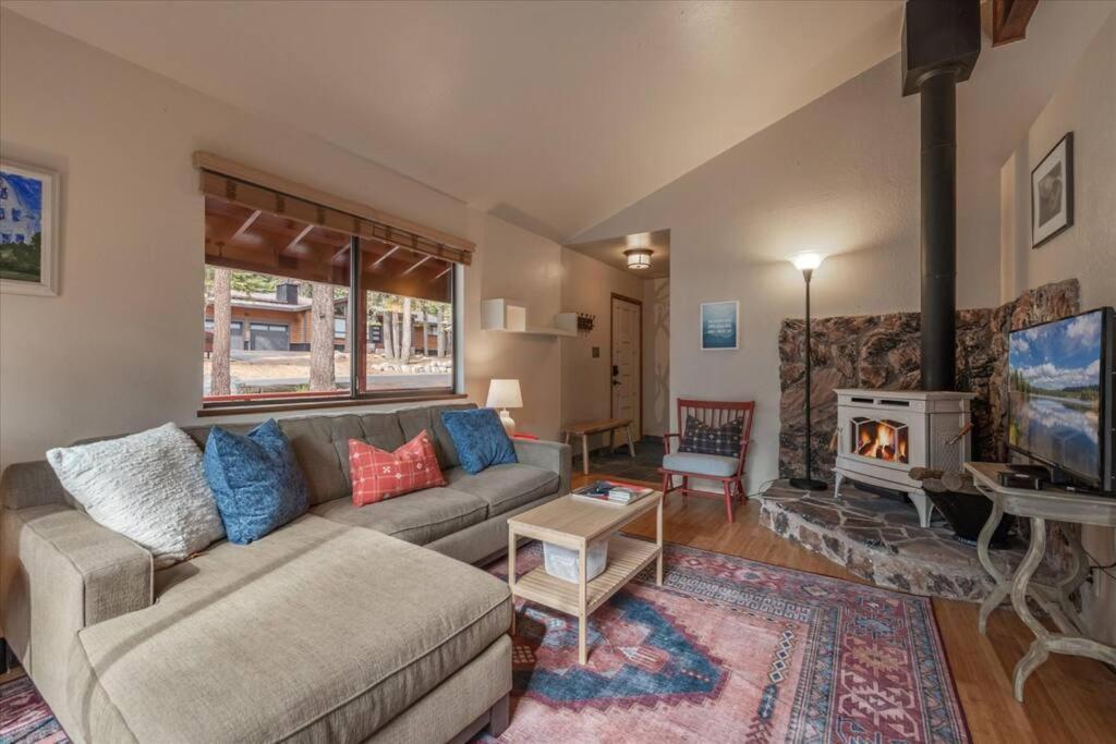 Cozy Pet-Friendly Cabin W Fenced-In Yard Close To Slopes Beach Town Carnelian Bay Exterior photo
