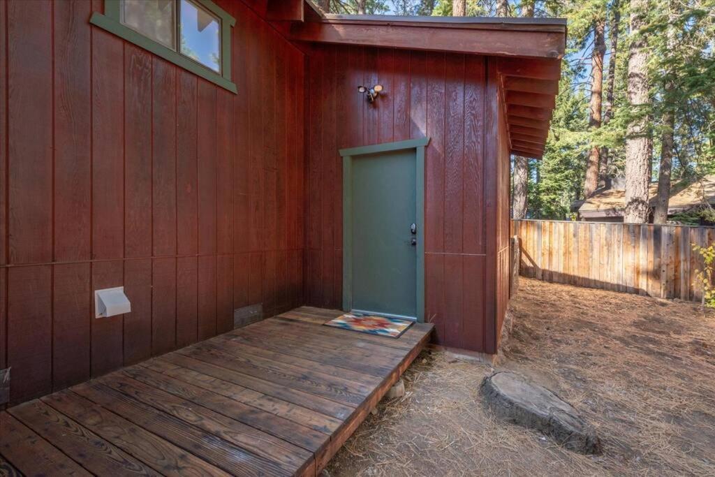 Cozy Pet-Friendly Cabin W Fenced-In Yard Close To Slopes Beach Town Carnelian Bay Exterior photo